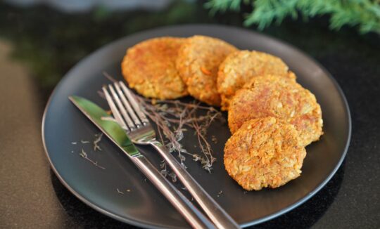 Lęšių ir rudųjų ryžių kotletėliai