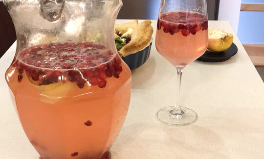 Spanguolių, granatų ir citrinų (arba žaliųjų citrinų) gėrimas