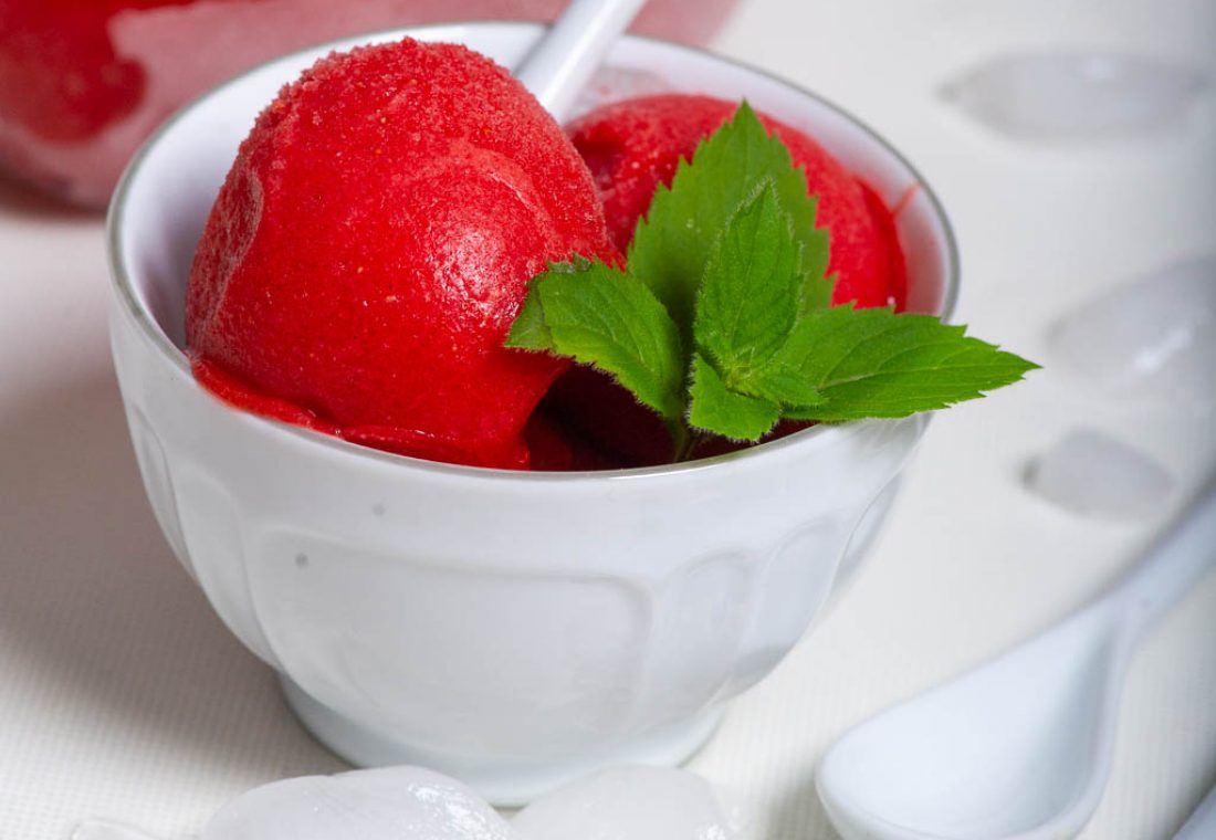 Braškių sorbetas ir granita